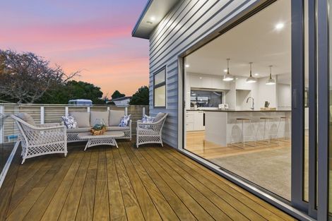 Photo of property in 12c Ruskin Place, Westown, New Plymouth, 4310