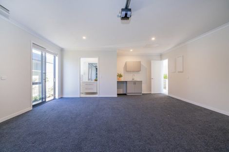 Photo of property in 28 Ngaroma Crescent, Whitianga, 3510