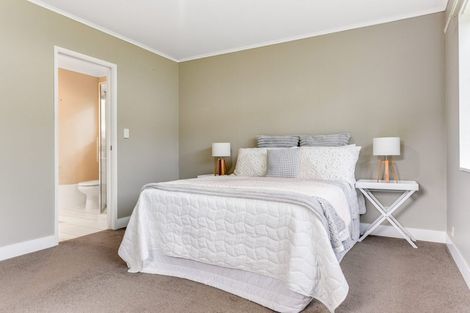 Photo of property in 16 Glendale Drive, Dinsdale, Hamilton, 3204