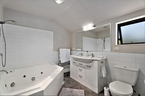 Photo of property in 107b Kings Drive, Wanaka, 9305