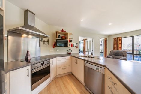 Photo of property in 14 Tararua Close, Aotea, Porirua, 5024