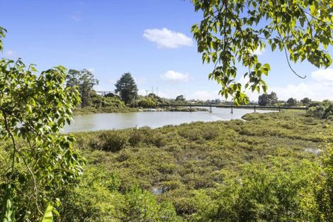 Photo of property in 8 Aronui Terrace, Kelston, Auckland, 0602