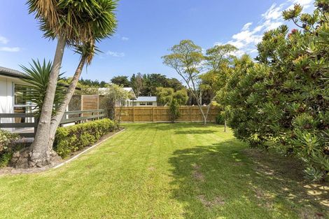 Photo of property in 6 Cousins Avenue East, Foxton Beach, Foxton, 4815