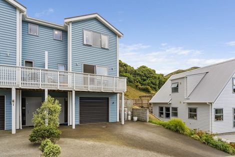 Photo of property in 10a Rarangi Way, Owhiro Bay, Wellington, 6023