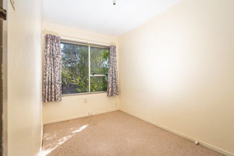 Photo of property in 21b Colchester Crescent, Newlands, Wellington, 6037
