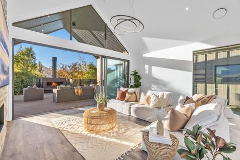 Photo of property in 8 Kerrera Lane, Jacks Point, Queenstown, 9371