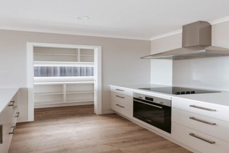 Photo of property in 60 Empire Crescent, Papamoa, 3118