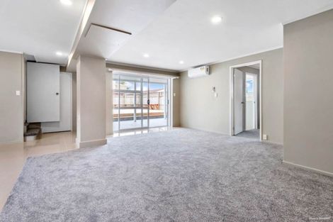 Photo of property in 80 Roberts Road, Te Atatu South, Auckland, 0610