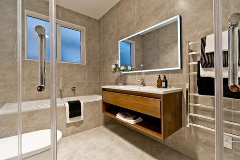 Photo of property in 18 Cassidy Drive, Orewa, 0931