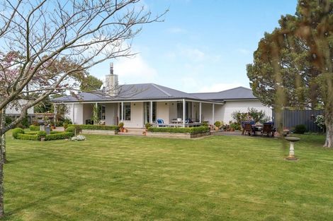 Photo of property in 9 Massey Street, Greytown, 5712