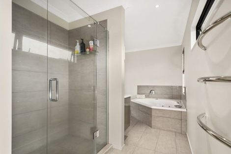 Photo of property in 105r Waikite Road, Welcome Bay, Tauranga, 3175