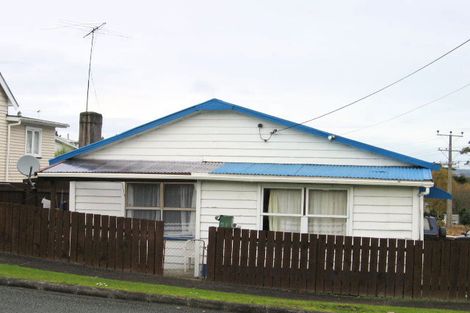 Photo of property in 21 Puriri Street, Helensville, 0800