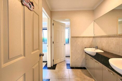 Photo of property in 47 William Gamble Drive, Greenhithe, Auckland, 0632