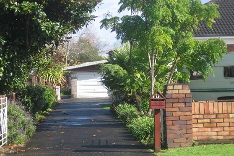 Photo of property in 2/16 Kerswill Place, Pakuranga, Auckland, 2010