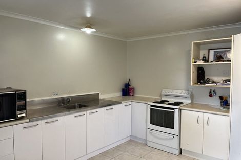 Photo of property in 25 Elder Place, Massey, Auckland, 0614
