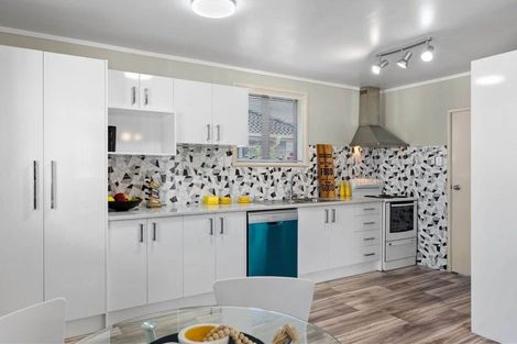 Photo of property in 2/7 Manuia Road, Takanini, 2112