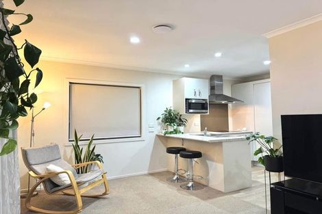 Photo of property in 15 Kowhai Grove, Raumati Beach, Paraparaumu, 5032