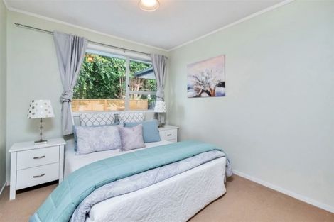 Photo of property in 11 South Pacific Place, Henderson, Auckland, 0612
