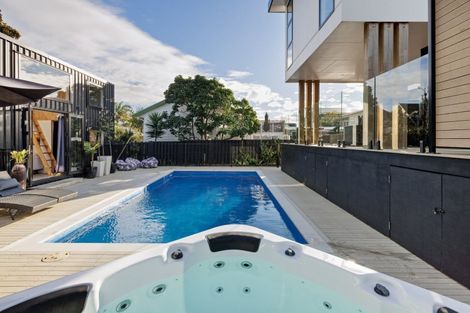 Photo of property in 18 Motiti Road, Papamoa Beach, Papamoa, 3118