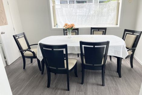 Photo of property in 11 Miro Street, New Lynn, Auckland, 0600