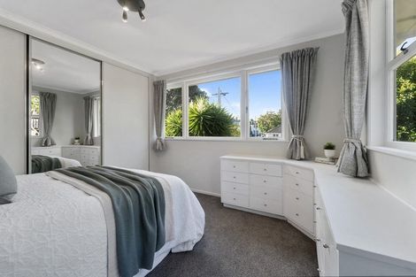 Photo of property in 1/12 Selwyn Crescent, Forrest Hill, Auckland, 0620