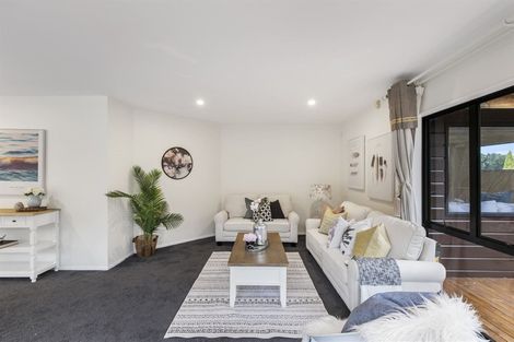 Photo of property in 1/75 Gosford Drive, Botany Downs, Auckland, 2010