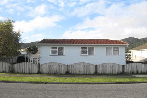 Photo of property in 1/21 Strand Crescent, Naenae, Lower Hutt, 5011