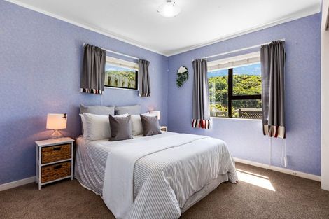 Photo of property in 17 Shackle Lane, Whitby, Porirua, 5024
