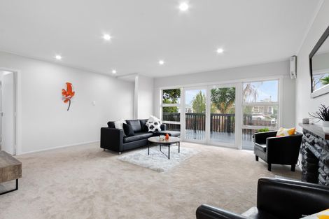 Photo of property in 20 Tairere Crescent, Rosehill, Papakura, 2113