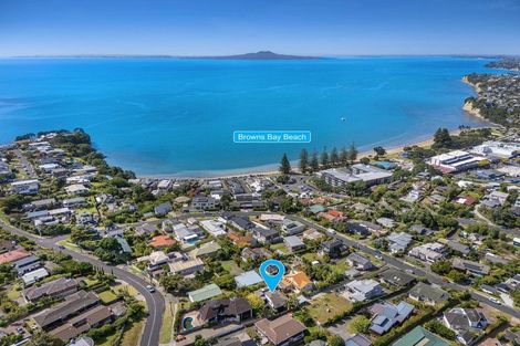 Photo of property in 13a Orchard Road, Browns Bay, Auckland, 0630