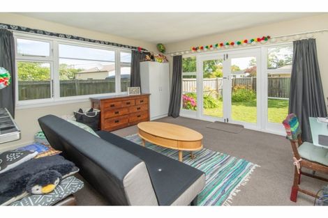Photo of property in 19 Moreland Avenue, Papanui, Christchurch, 8053