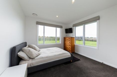 Photo of property in 33 Hartwell Drive, Kelvin Grove, Palmerston North, 4470