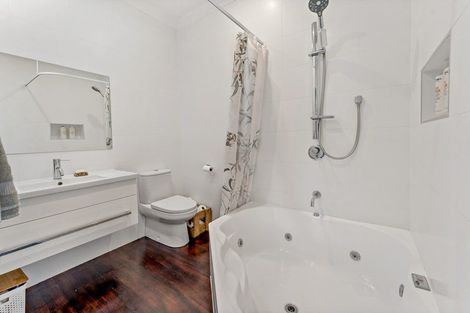 Photo of property in 33 Helvetia Road, Pukekohe, 2120