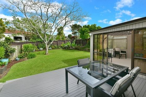 Photo of property in 11 Rosario Crescent, Red Beach, 0932