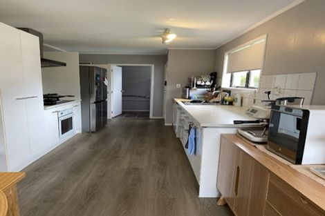 Photo of property in 94 Lancaster Road, Beach Haven, Auckland, 0626