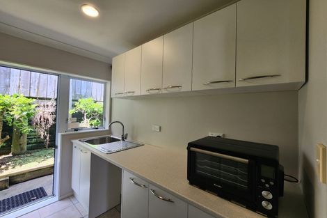 Photo of property in 52 Mccahill Views, Botany Downs, Auckland, 2010