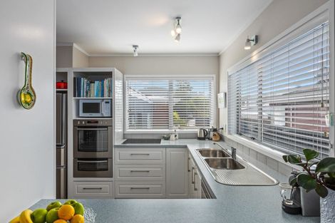 Photo of property in 2/6 Manuka Street, Orewa, 0931