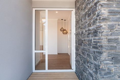 Photo of property in 17 Tumuaki Road, Paerata, 2124