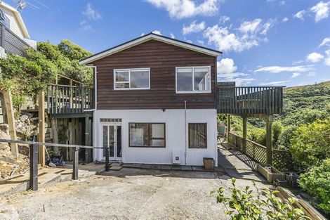 Photo of property in 16b Fernhaven Grove, Newlands, Wellington, 6037