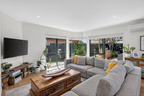 Photo of property in 15 Romana Crescent, Papamoa Beach, Papamoa, 3118