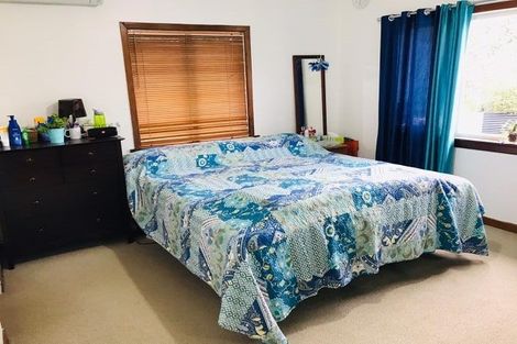 Photo of property in 1/8 Golf Road, New Lynn, Auckland, 0600