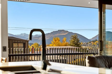 Photo of property in 148 Warren Street, Wanaka, 9305