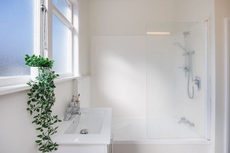 Photo of property in 657 Featherston Street, Roslyn, Palmerston North, 4414