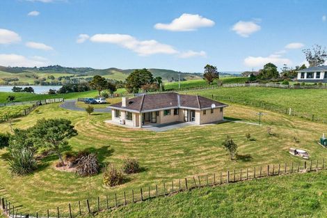 Photo of property in 667 Pahi Road, Pahi, Paparoa, 0571