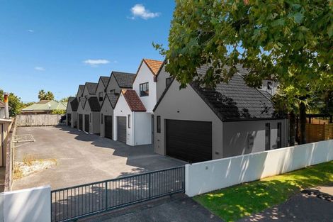 Photo of property in 2/27 Kellaway Drive, East Tamaki, Auckland, 2013