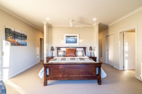 Photo of property in 5 Hollyhock Lane, Wanaka, 9305