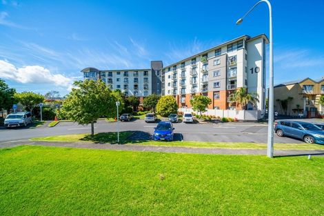Photo of property in 5n/10 Crown Lynn Place, New Lynn, Auckland, 0600