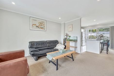 Photo of property in 28 Fernly Rise, Flat Bush, Auckland, 2019
