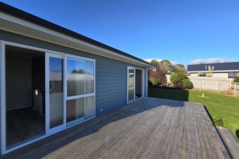 Photo of property in 33 Matenga Street, Waikanae, 5036