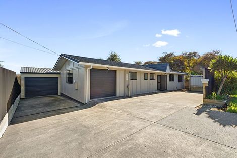 Photo of property in 194 Mangorei Road, Merrilands, New Plymouth, 4312